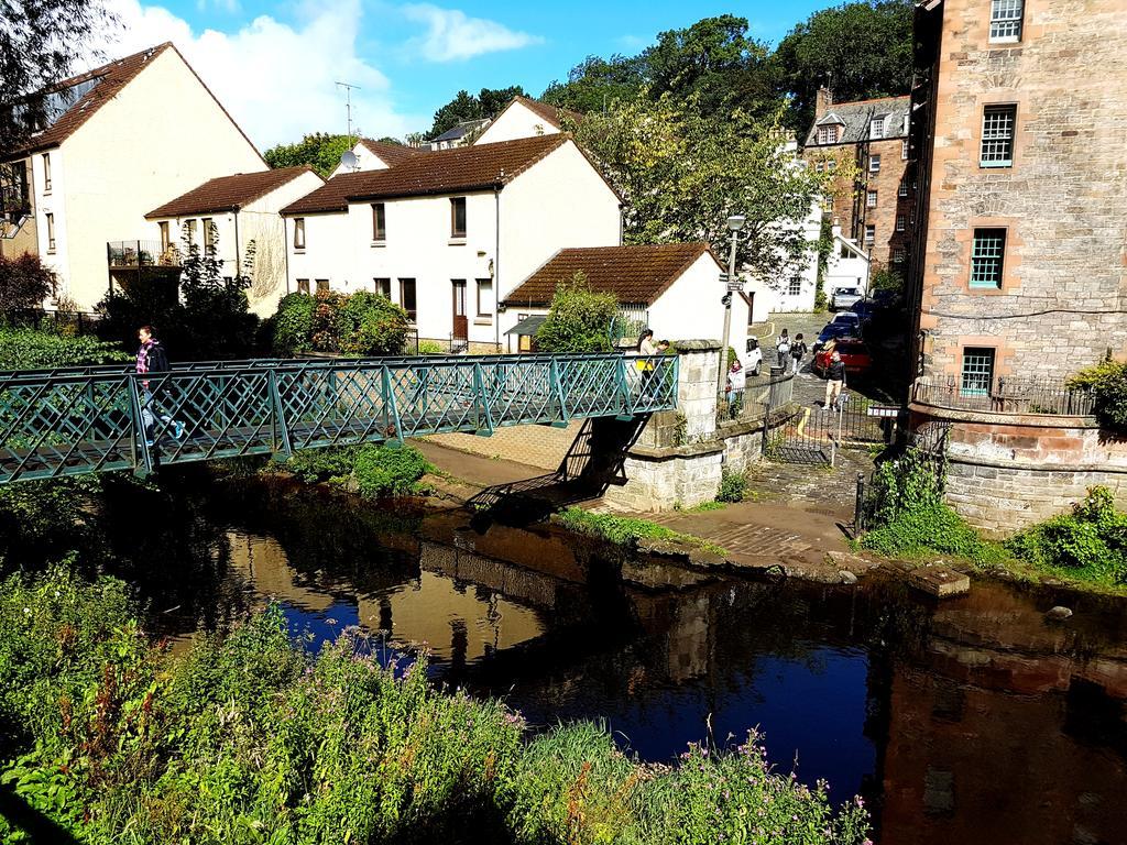 Dean Village - Lovely 2 Bed In Picturesque Dean Village With Balcony And Private Parking Edinburg Rum bild